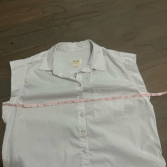 Maeve by Anthropologie White Cap Sleeve Button Down Blouse. Small - Picture 5 of 6